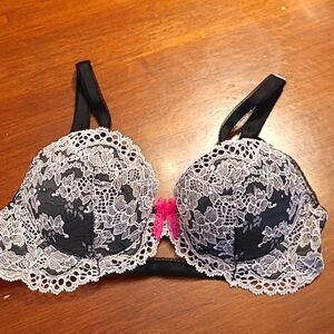 Victoria's Secret Dream Angels Lined Demi 32A - NWOT
